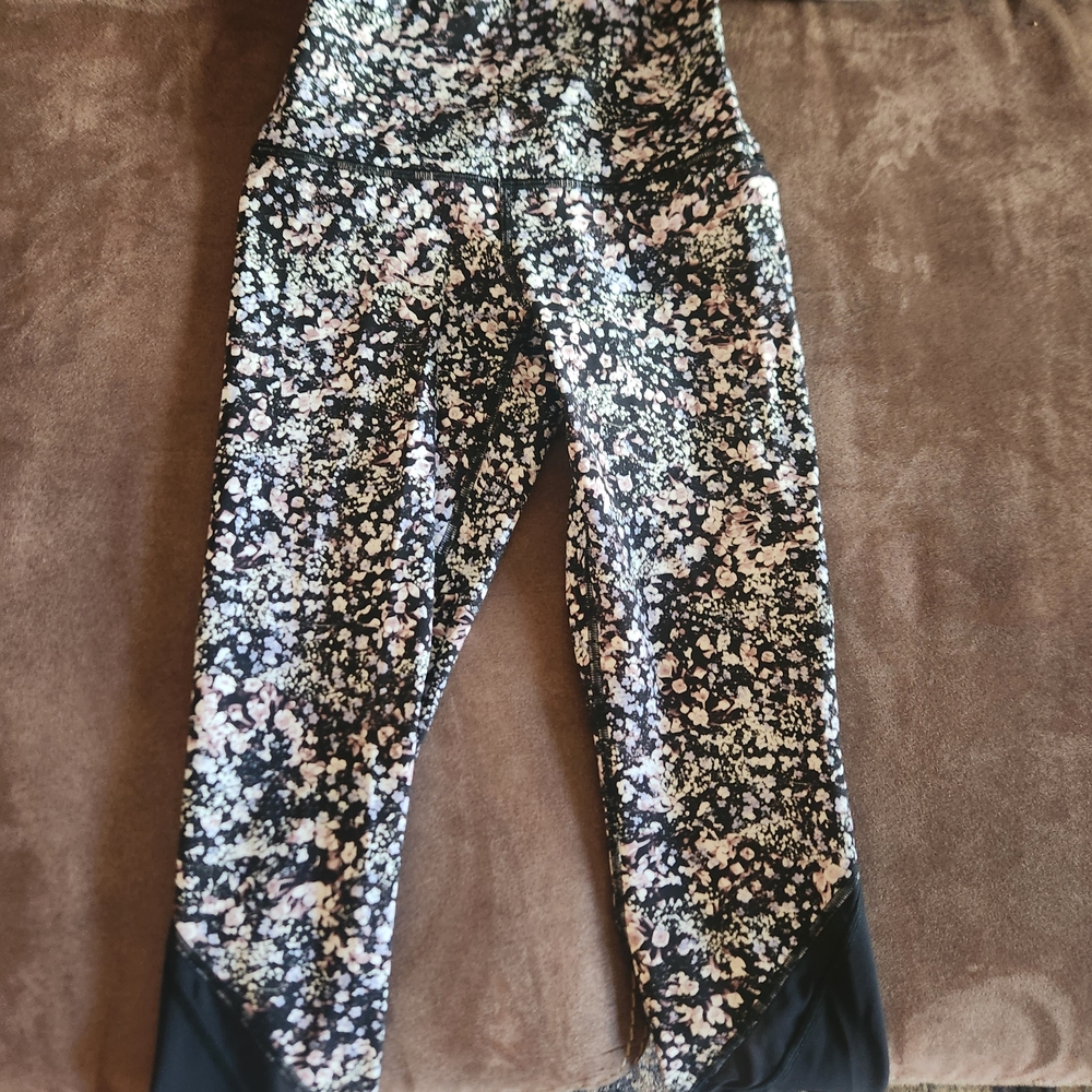 Lululemon Cropped Leggings Size 2